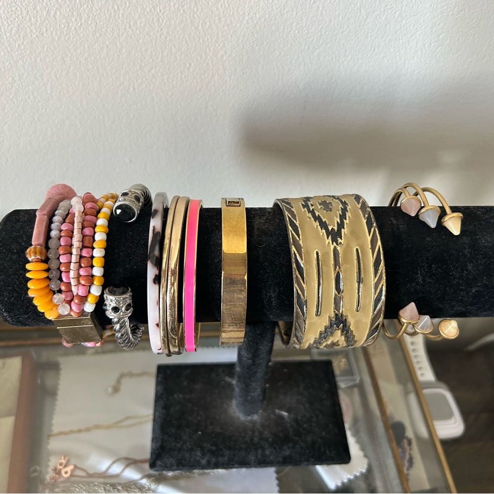 Lot of 9 Gold and Pink Bracelet Set